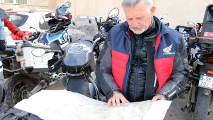 パリ‐ペルセポリス国際観光バイクツアーがイランに到着