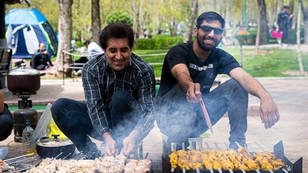 Perayaan Hari Alam di Iran, Ini Kegiatannya (1)