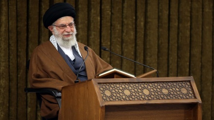 イラン最高指導者、「コーランは全ての時代において、人間に全面的に必要な叡智を与える」