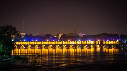  组图 ：扎因代河的夜景（1）