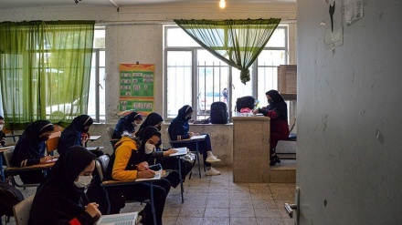 Pembelajaraan Tatap Muka di Iran Dimulai (1)