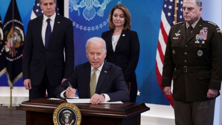 800 milionë dollarë ndihmë ushtarake për Ukrainën