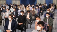 イラン最高指導者が、全国各大学の学生らと会談