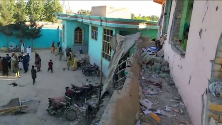آمار قربانیان انفجار در مسجد قندوز به 33 تن رسید 