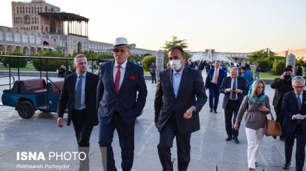 Ministri i punëve të jashtme të Polonisë viziton qytetin Esfahan