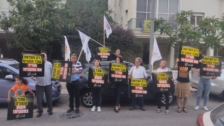 האיומים בשביתה בתחבורה הציבורית: עשרות נהגות הפגינו מול ביתה של מיכאלי