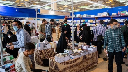 Hari Kesembilan Pameran Buku Internasional Tehran ke-33 (1)