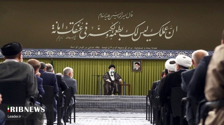 Leader: 'Rimanere rivoluzionari più importante di essere rivoluzionari'