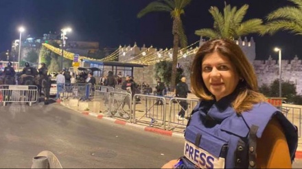 تشییع پیکر «شیرین ابوعاقله» خبرنگار الجزیره در کرانه باختری 