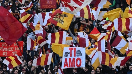 Conference League, Roma-Feyenoord. Scontri tra tifosi: 51 italiani rimpatriati