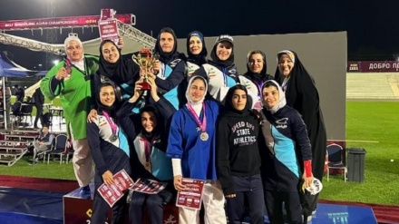 ベルトレスリング・アジア選手権女子部門で、イラン代表チームが優勝
