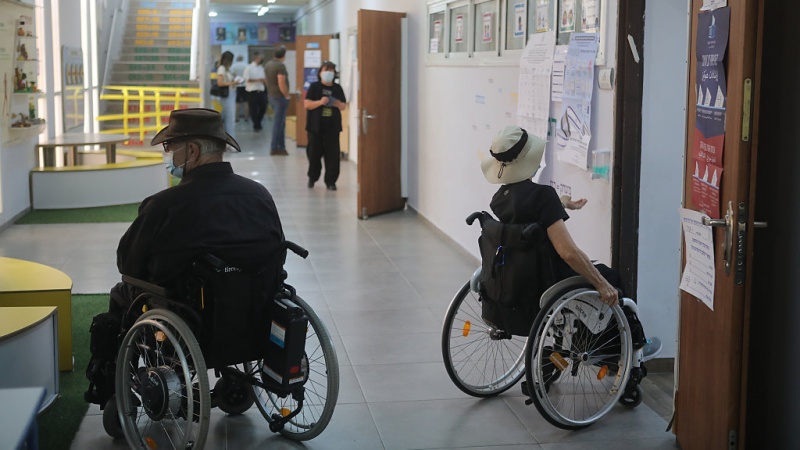 הפקרות אכזרית