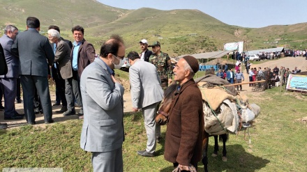 Rizvonşəhrədə, kuçəkə toyfəon  moləvonon Bəharə kuçi iminnə festival bərpo bıə.