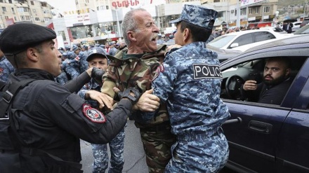 Ermenistan'da gösteriler: 200'den fazla kişi gözaltına alındı