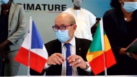 Le Mali frappe Le Drian 