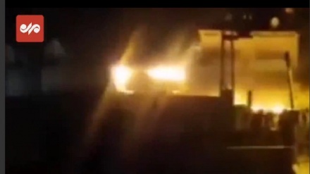 Женин шаҳрида сионист рижим ҳарбий машинасига ўт қўйилди (видео)