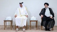 ライースィー・イラン大統領とカタールのタミーム・ビン・ハマド・アール・サーニ首長