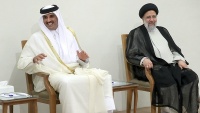 ライースィー・イラン大統領とカタールのタミーム・ビン・ハマド・アール・サーニ首長