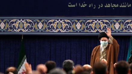 İ dastə koəkəyon de  İslomi İnğılobi Rəhbəri bıə vindemon