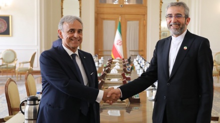 Mbajtja e raundit të tretë të bisedimeve politike Iran-Itali në Teheran
