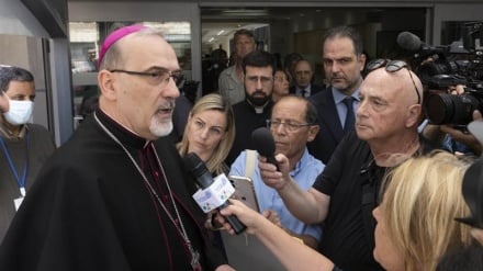 Para Uskup Palestina Protes Rezim Zionis