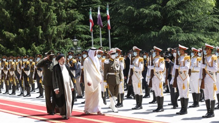 Iran, Presidente Raisi ha accolto l'emiro del Qatar