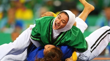 Kombëtarja iraniane e femrave Alish u bë kampione e Azisë