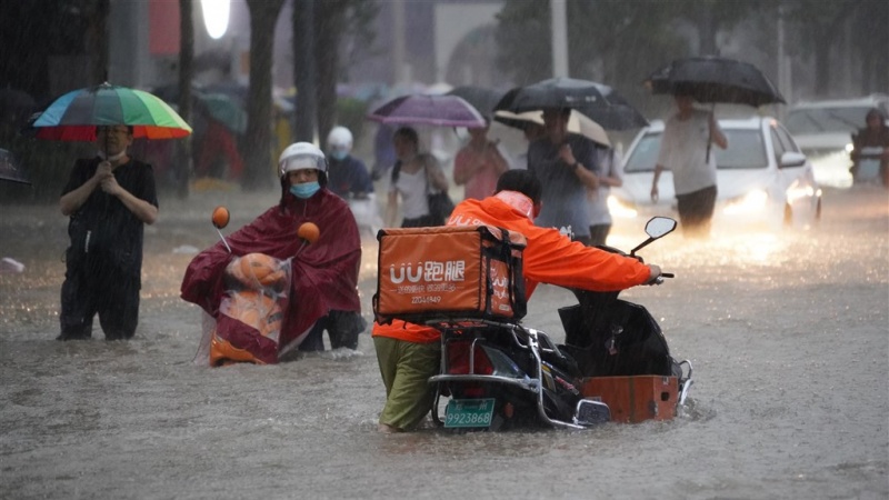 中国发暴雨 至少15人死亡多人失踪