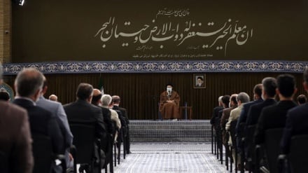 د رهبری لید لوری ( د اسلامي شورا له استازو سره لیده کاته )