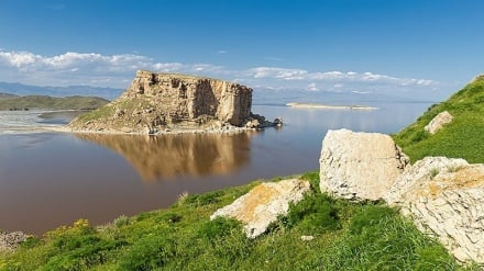 Тарихий Казем Даши минтақасида баҳор манзаралари (фотожамланма)