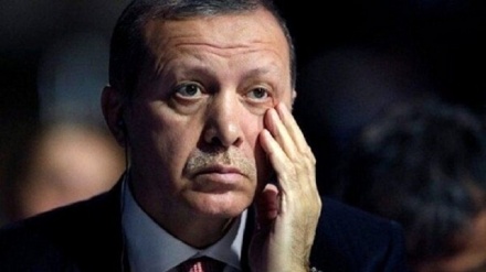 Türk halkının çoğunluğunun cumhurbaşkanına olan güvensizliği artış kaydetti 