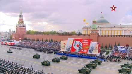 Ресей Қарулы күштері Мәскеудің Қызыл алаңында Жеңіс күніне орай әскери парад өткізді
