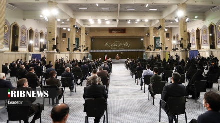  Mellim iyən təhsili koəvonon de İslomi İnğılobi Yolə Rəhbəri vindemon