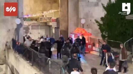 Seonist rejimi hərbiçiyon Bab əl-Əmudəda bə fələstınıjon bıə hucum .