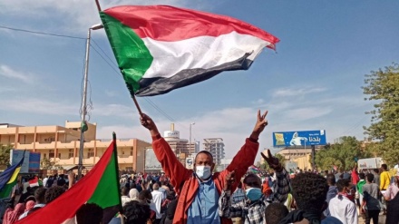 Sudan, lacrimogeni contro la folla nel 3° anniversario della rivolta 
