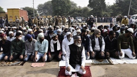 Hindistan alimlerinin Müslümanlara karşı hükümet girişimlerini eleştirmesi
