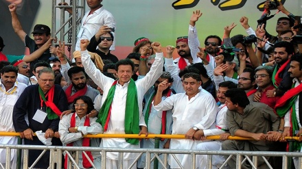 Imran Khan aipa serikali ya Pakistan siku sita kuvunja mabunge na kutangaza uchaguzi mpya