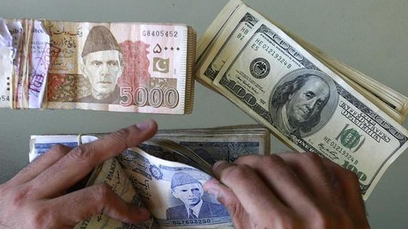 Pakistan, la caduta della Rupia: ai minimi storici contro il dollaro USA