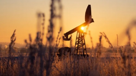 世界市場で原油価格が高騰