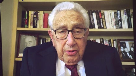 Pourquoi Kissinger demande à Kiev de céder à la Russie ?