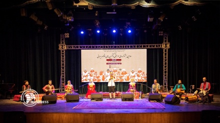 イラン南部シーラーズで、第２回イラン民族音楽祭が開催