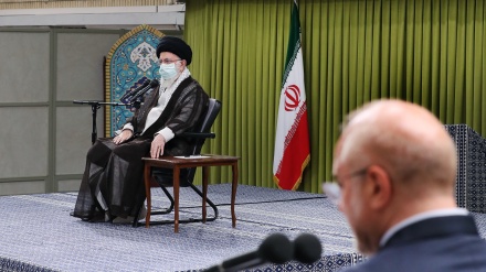 Lideri suprem i Revolucionit Islamik: Me mbet revolucionar është më e rëndësishme se me qenë revolucionar 
