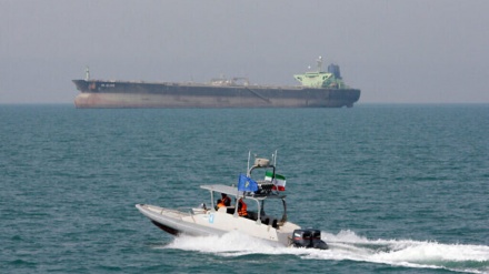 फ़ार्स की खाड़ी में सुपर पॉवर को ईरान का चैलेंज, क्या पानी में लगेगी युद्ध की आग?