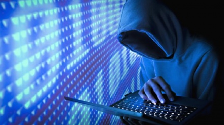 Gli hacker russi: 'Domani un colpo irreparabile all'Italia'