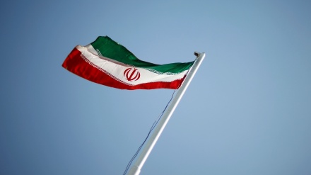 イラン外相補佐官、「イランと地域諸国の経済協力が増加」