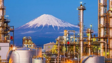 Petrolio, Giappone decide di vendere parte delle riserve di greggio