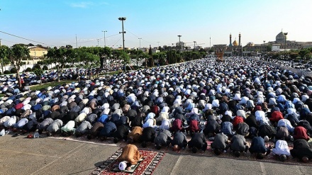 Salat Idul Fitri di Kompleks Haram Hazrat Abdul Azim Hassani sa (2)