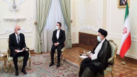 Raisi: Marrëdhëniet konstruktive midis fqinjëve forcojnë sigurinë rajonale