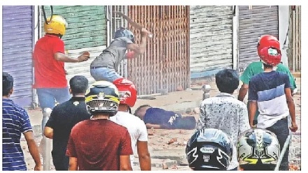  নিউমার্কেটে  সংঘর্ষ:  আরও তিনজন গ্রেপ্তার 