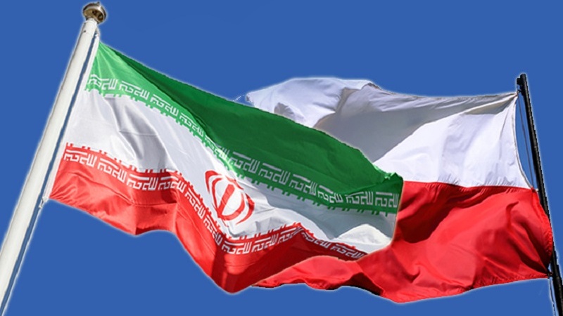 イランとポーランドの国旗